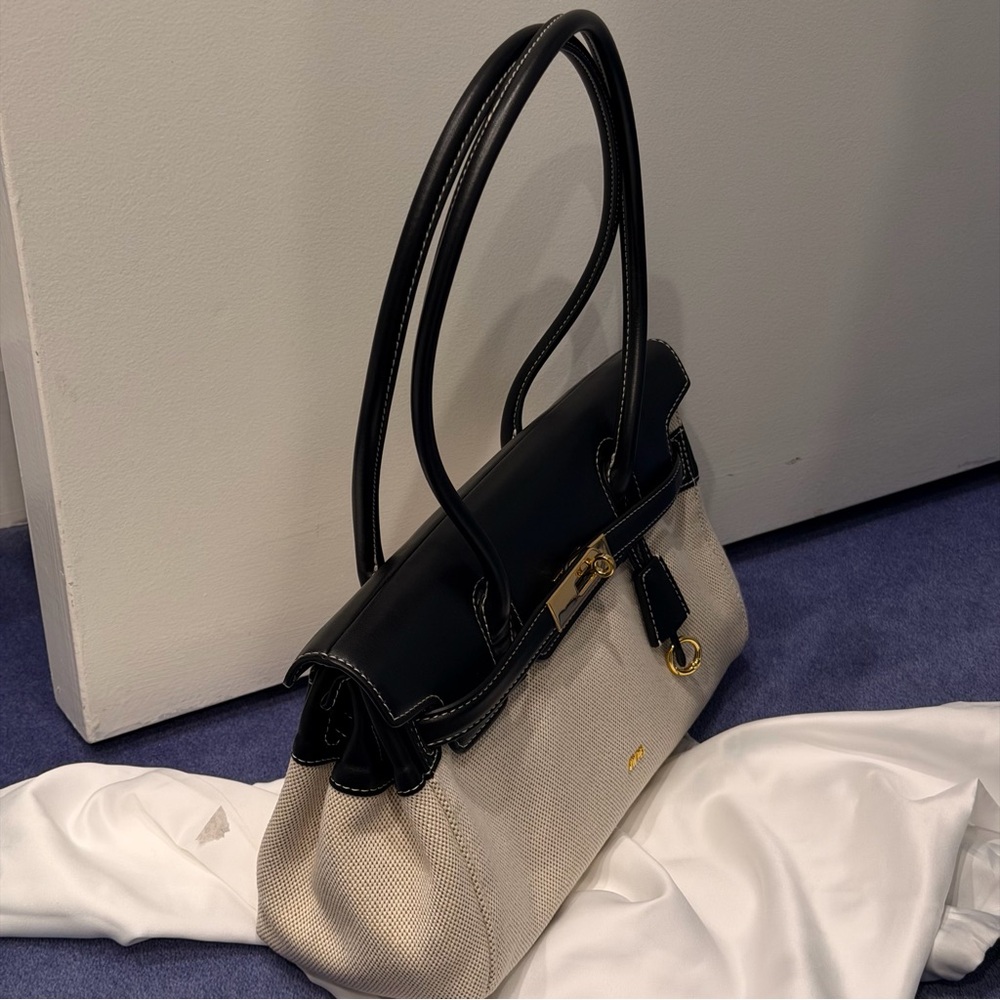 NWT. JW PEI Yara shoulder bag - Picture 12 of 14
